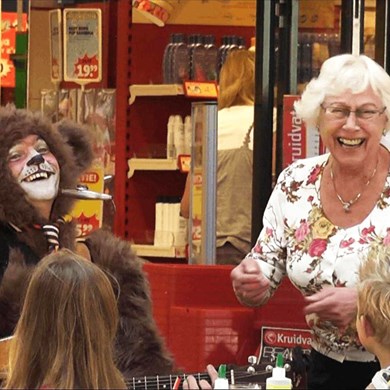 Zingende beer - beregoed - dierenliedjes - kinderliedjes - solo muzikant - Capelle aan de IJssel 2.jpg