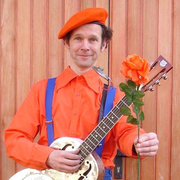 PARATATA - Oranje 2011 029a.jpg