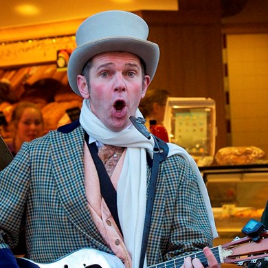 Dickens solo muzikant - akoestische mobiele muziek - kerstmis kerst.jpg