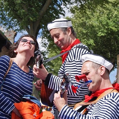 zingende matrozen - muzikanten - SAIL 2015 - zeeman liedjes zee - Ameland