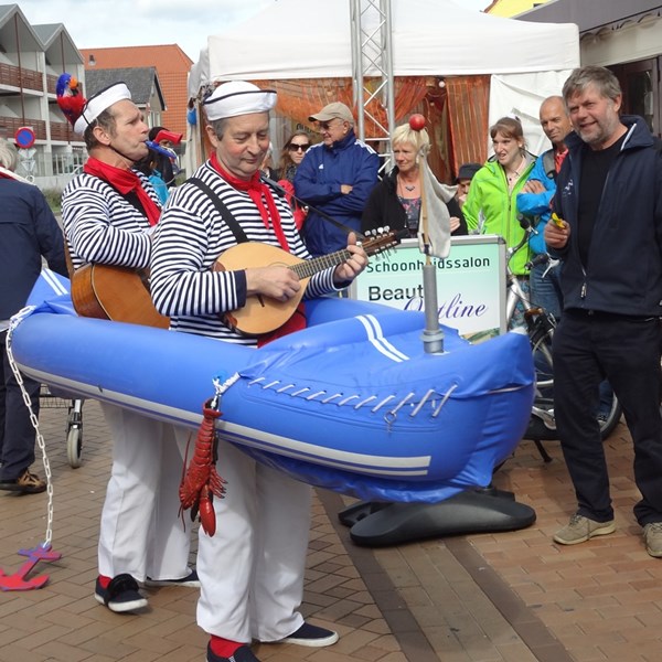 SAIL 2015 - zingende matrozen - muzikale matrozenboot - muzikanten duo - zeemansliederen