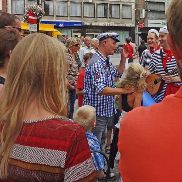 SAIL 2015 - zingende matrozen - muzikale matrozenboot - muzikanten duo - zeemansliederen (3)