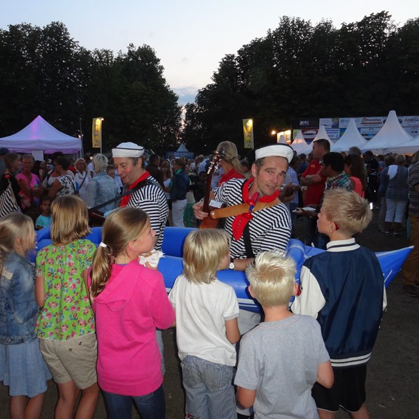 SAIL 2015 - zingende matrozen - muzikale matrozenboot - muzikanten duo - zeemansliederen - Woerden culinair