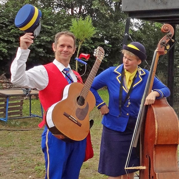 CONDUCTEURS - 2013-09-08 Valkenburg (09aa) duo bewerkt (1000x1000).jpg