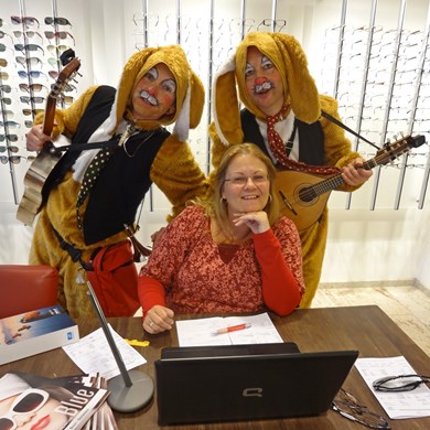 zingende paashazen - muzikanten pasen - winkelcentrum promotie - schiedam spaland