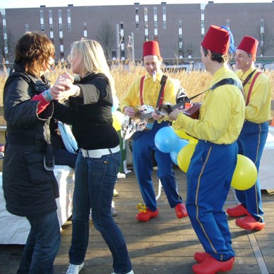 PARATATA - 2008 - Zoetermeer 17.02 (17a) (1000x1000).jpg