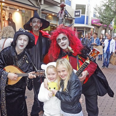 HALLOWEEN - 2013-10-26 025aaa (1000x1000).jpg