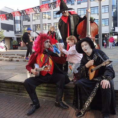 HALLOWEEN - 2013-10-26 040ak (1000x1000).jpg