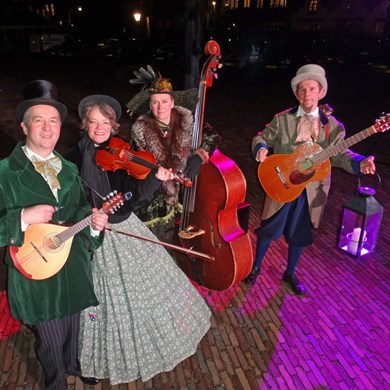 DICKENS MUSE muziek muzikanten kwartet akoestisch mobiel kasteel (2)