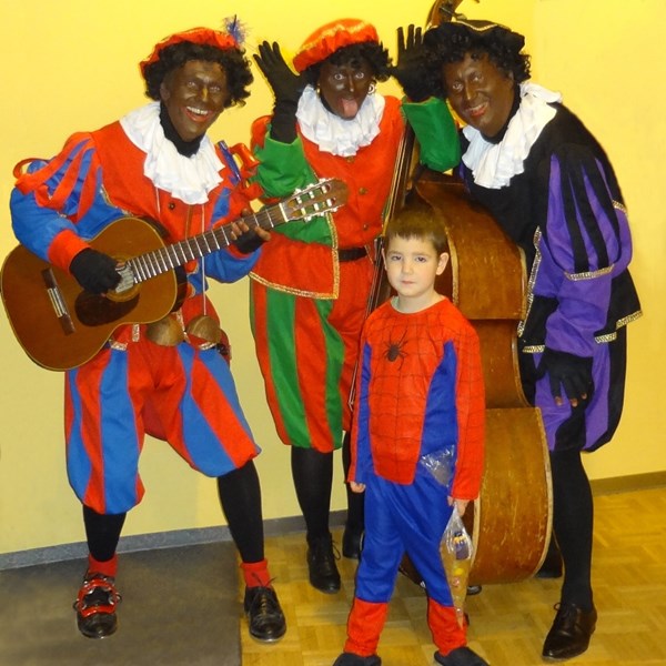 PEPERNOTENKRAKERS 2013-12-05 - Geleen 023aabew (1000x1000).jpg