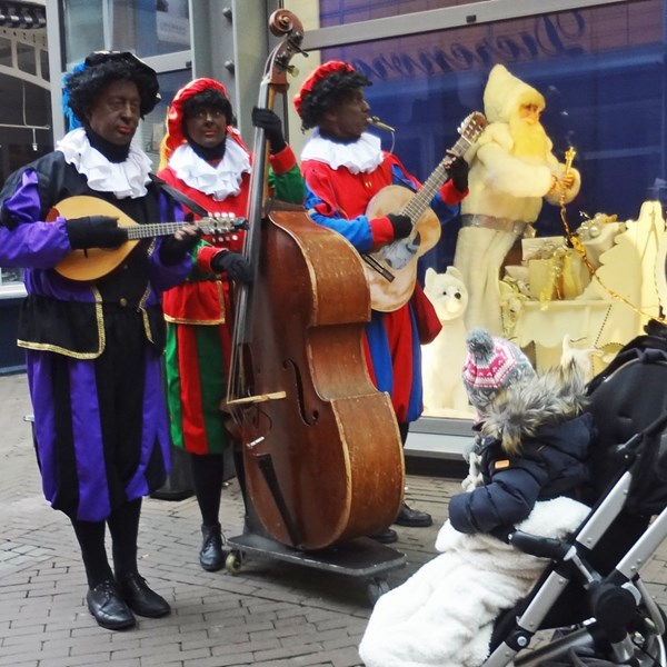 PEPERNOTENKRAKERS 2014-11-30 Schiedam 09ab (1000x1000).jpg
