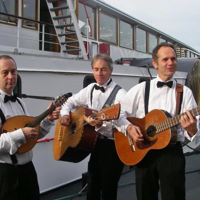 entree boottocht Paratata akoestisch mobiel muzikanten trio