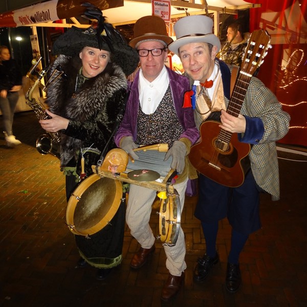 DICKENS MUSE muzikanten trio muziek akoestisch mobiel Papendrecht