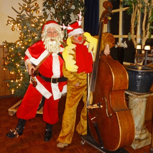 SANTA & RUDOLF 2014-12-19 Raamsdonksveer (08vb) (1000x1000).jpg
