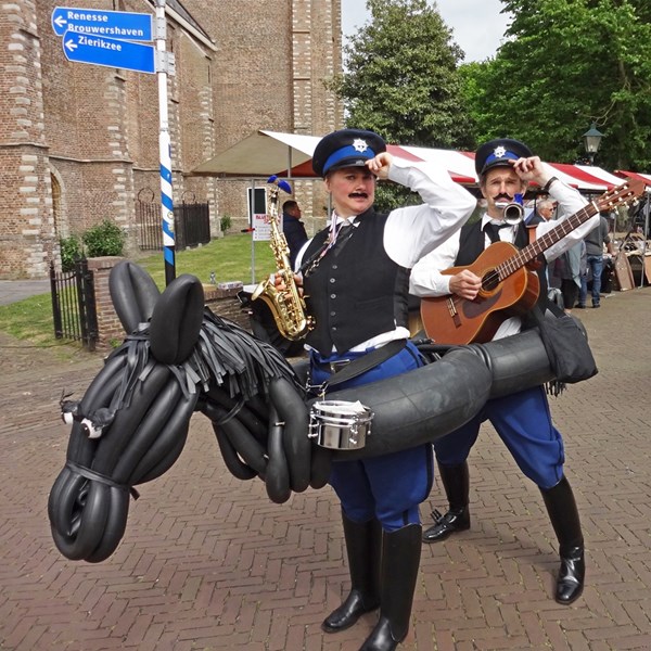PRETPOLITIE 2015-05-25 Burgh-Haamstede (38)vb (1000x1000).jpg
