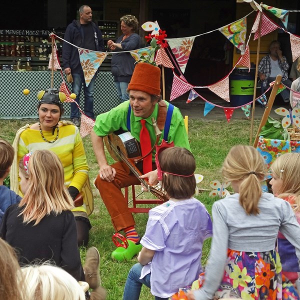 HEER DINGES 2015-06-17 Maartensdijk (121)vb (1000x1000).jpg