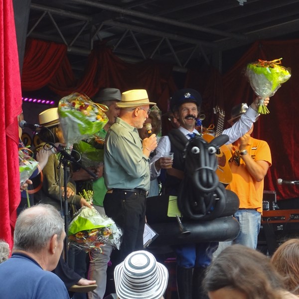 PRET POLITIE 2015-06-28 (4)  (1000x1000).jpg