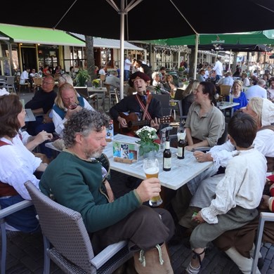 TROUBADOUR ROULAND 2015-06-27 Alkmaar (18)v (1000x1000).jpg