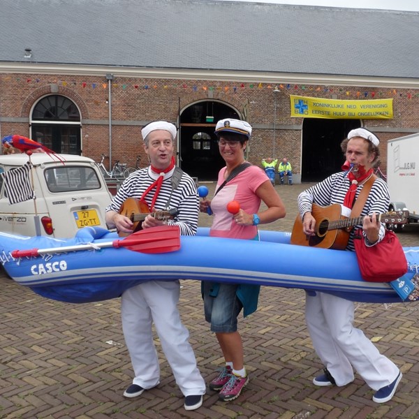 MATROZENBOOT 2015-08-15 Den Helder (50)v (1000x1000).jpg