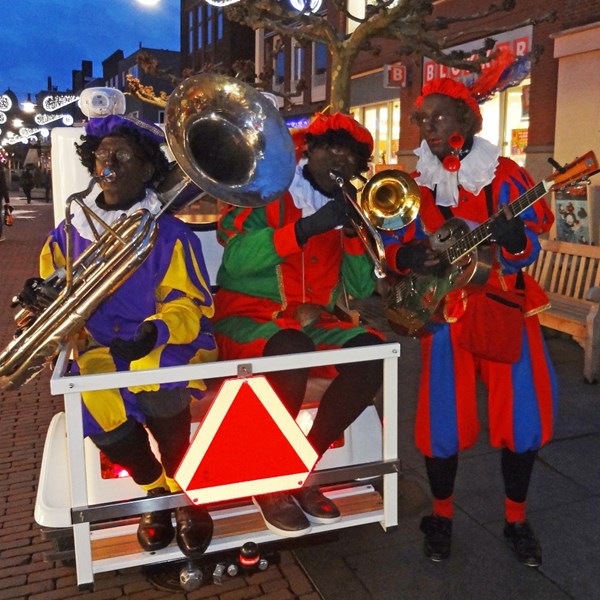 PEPERNOTENKRAKERS 2015-11-29 Helmond (30)vvbb (1000x1000).jpg