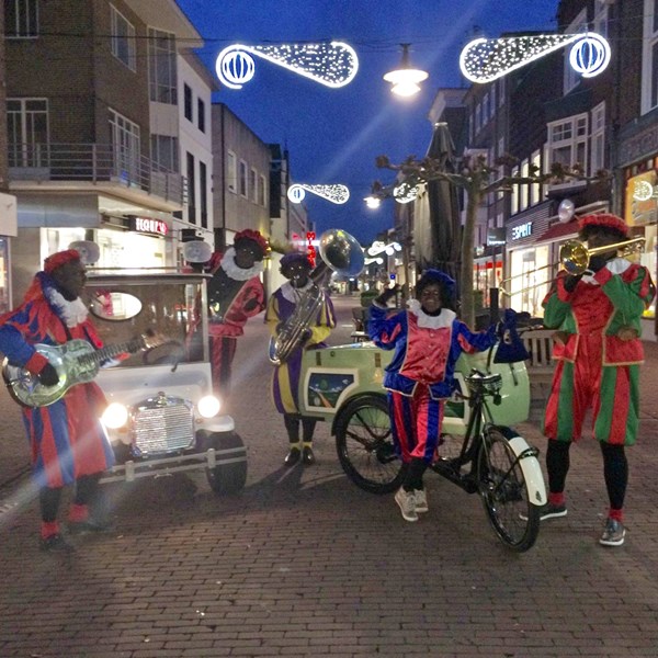 PEPERNOTENKRAKERS 2015-11-29 Helmond (46)v (1000x1000).jpg