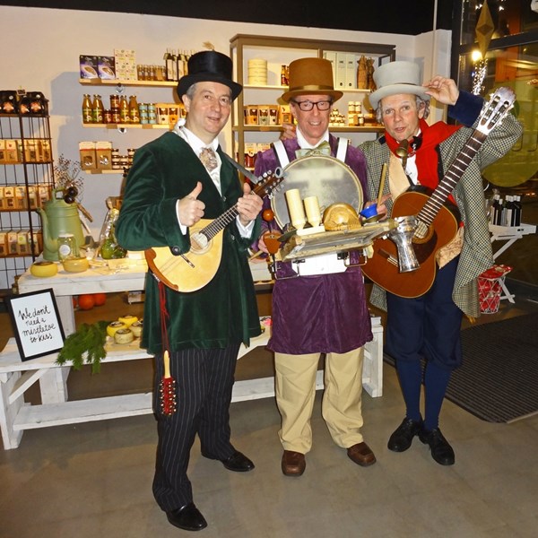 DICKENS MUSE 2015-12-19 Papendrecht (04v2bbb) (1000x1000).jpg