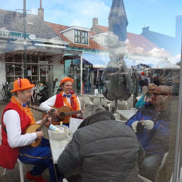 ORANJE BOVEN 2016-04-23 Renesse (39) (1000x1000).JPG