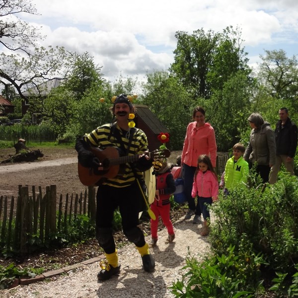 KAZOEM 2016-05-16 (11)v (1000x1000).JPG
