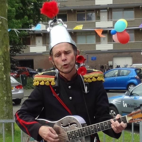 BLIKKEN RIK 2016-05-27 Sassenheim (03)v (1000x1000).JPG