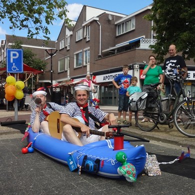 MATROZENBOOT 2016-08-14 HELLEVOETSLUIS (23)v (1000x1000).JPG
