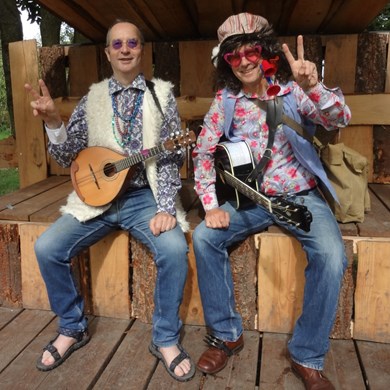 HIPPIES muzikanten sixties hippy (09)v (1000x1000).JPG