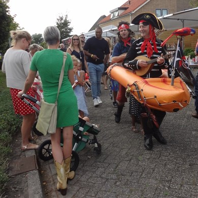 PIRATENBOOT 2016-09-10 Dirkshorn (19)v (1000x1000).JPG