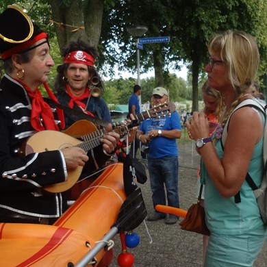 PIRATEN muzikanten 2016-09-10 Dirkshorn (85)v (1000x1000).JPG