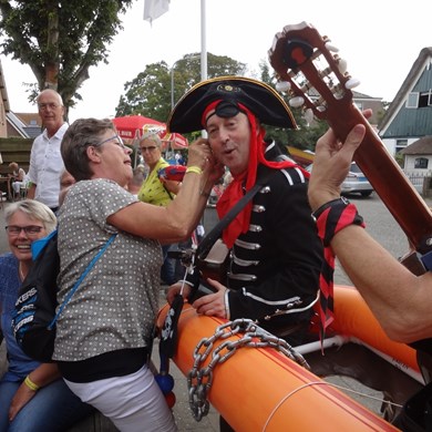 PIRATENBOOT 2016-09-10 Dirkshorn (118)v (1000x1000).JPG