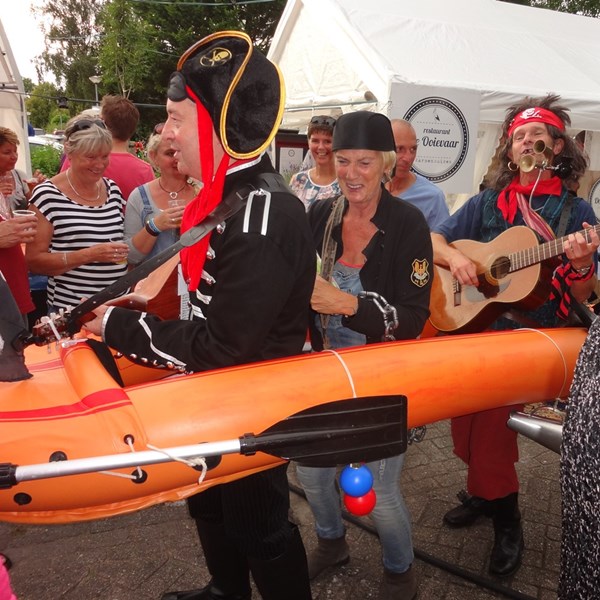 PIRATENBOOT 2016-09-10 Dirkshorn (137)v (1000x1000).JPG