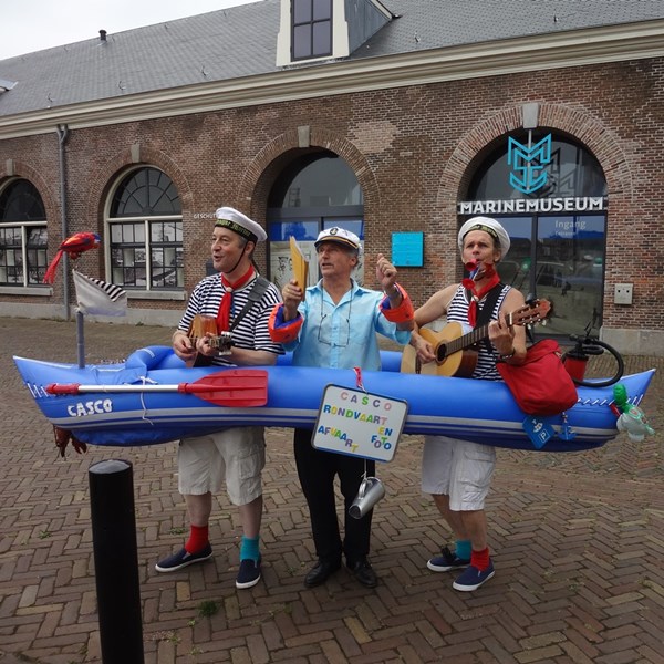 MATROZENBOOT 2016-08-28 Den Helder (90)v (1000x1000).JPG