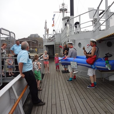 MATROZENBOOT 2016-08-28 Den Helder (57)v (1000x1000).JPG