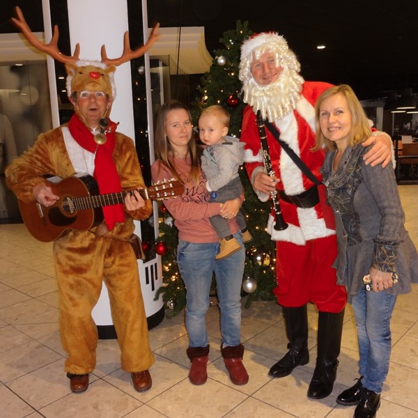 SANTA&RUDOLF 2016-12-11 Roosendaal (03)vb (1000x1000).jpg