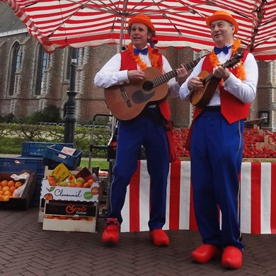ORANJE BOVEN 2016-04-23 Renesse (54bk) (1000x1000).jpg