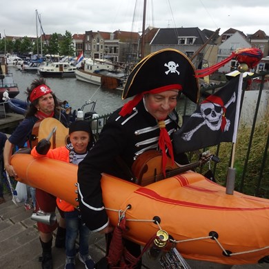 PIRATENBOOT 2017-07-01 Oud-Beijerland (61)v (1000x1000).JPG