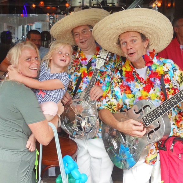 TROPICAL DOBRO  2017-07-27 4.jpg