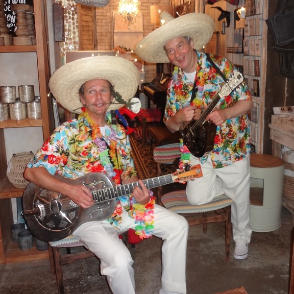 TROPICAL DOBRO 2017-08-17 Gouda (20)v (1000x1000).JPG