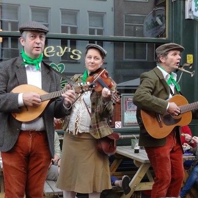 IRISH MUSE 2017-09-02 Den Haag O'Casey's (03)v (1000x1000).JPG