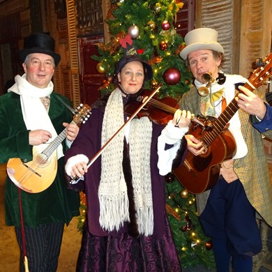 DICKENS MUSE 2017-12-09 dickensfestijn muziek.jpg