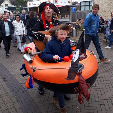 PIRATENBOOT 2018-05-10 (01)v (1000x1000).jpg