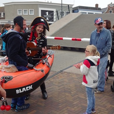 PIRATENBOOT 2018-05-19 (38)v (1000x1000).JPG