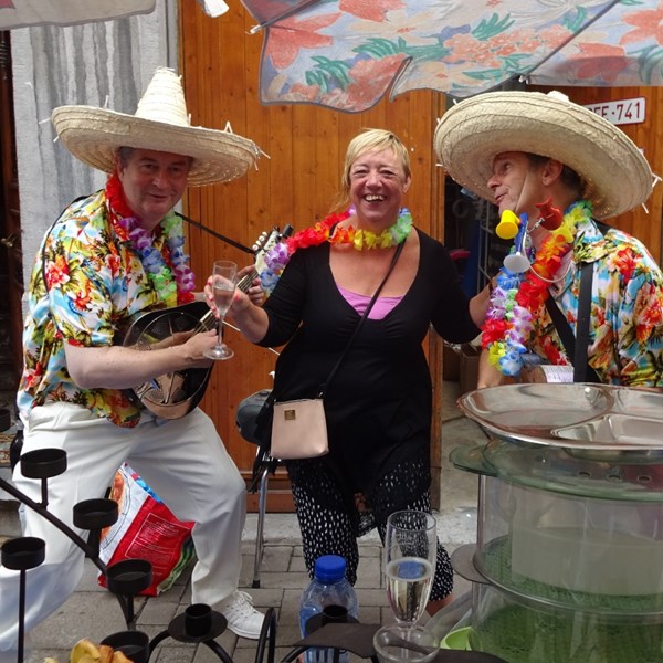 TROPICAL DOBRO 2018-08-27 Jette (13)v (1000x1000).JPG