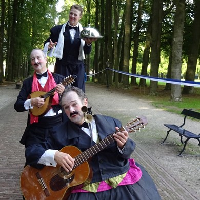 OBER UNTER TRIO 2018-09-01 Apeldoorn (11)v (1000x1000).JPG