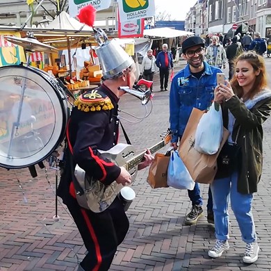 BLIKKEN RIK 2019-03-20 Leiden (markt) (16)vb.jpg