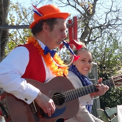ORANJE BOVEN 2016-04-23 Renesse (30)vb (1000X1000).jpg